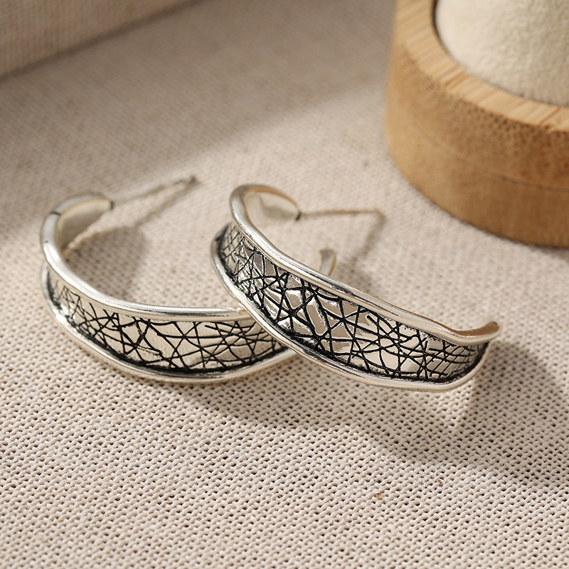 Women's Hand-Carved C-Shaped Earrings, Hip-Hop Style Accessories